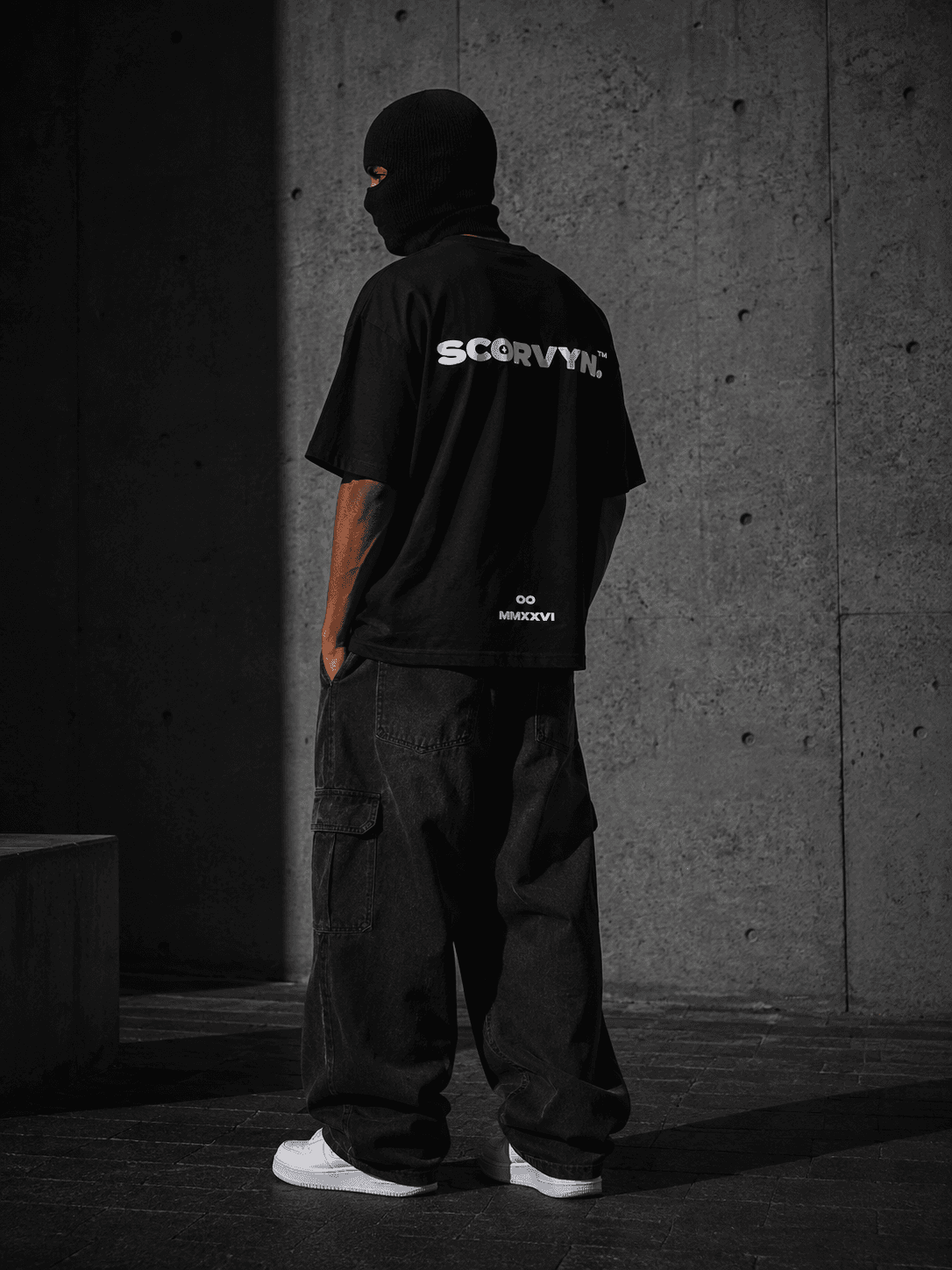 Ink heavyweight tee, worn by model from the back